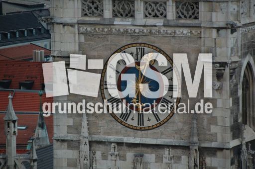 Neue Rathaus Turmuhr.JPG